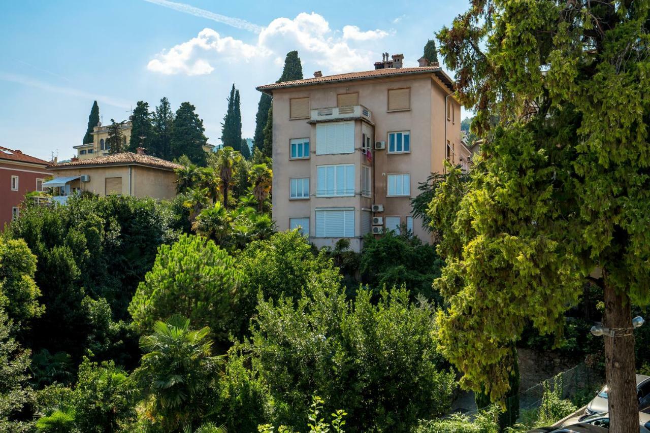 Apartments Liana Опатія Екстер'єр фото